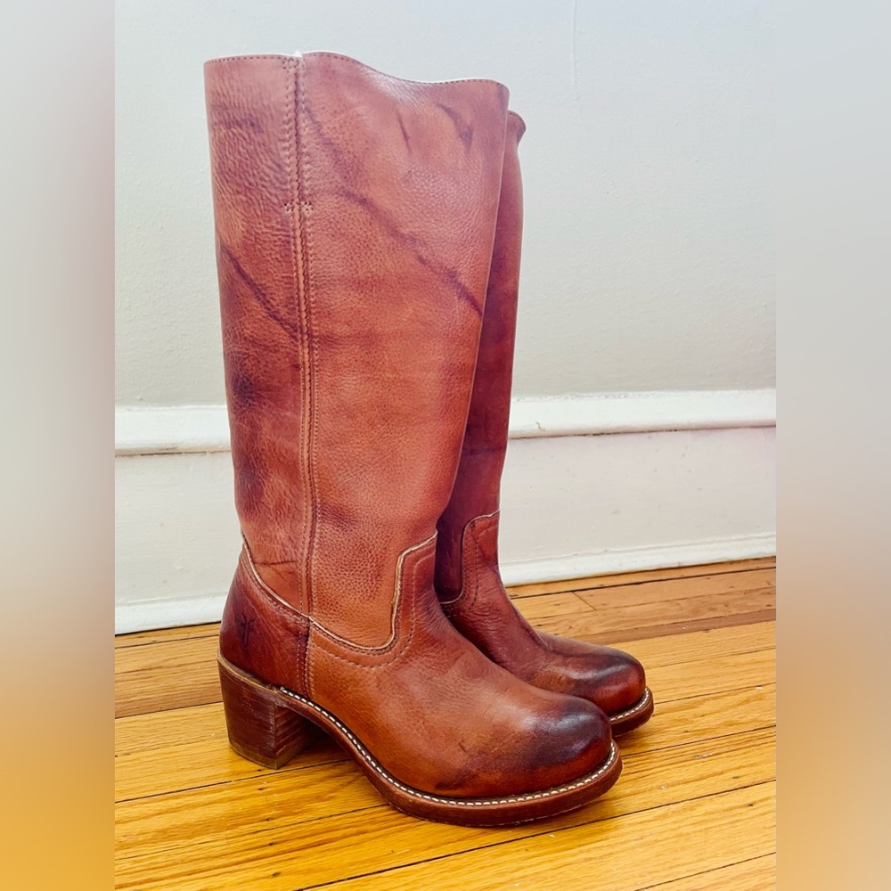 Frye Campus Boot in Rich Brown Leather Excellent Condition-Comes in Frye Box